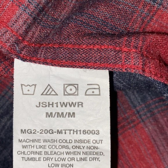 Wrangler red plaid button up shirt size medium - Picture 7 of 8